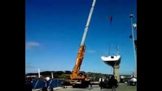 preview picture of video 'Waterford Crane Hire (Ireland) - Kato MR 350R(City Crane) Lifting a Yacht'