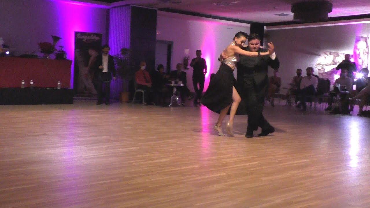 2021 Cristian Palomo y Melisa Sacchi en Oviedo Tango Festival 3/4