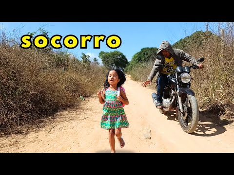 Olha o Que Aconteceu Com Essa Menina Sozinha Na Estrada / Veja Esse Final...