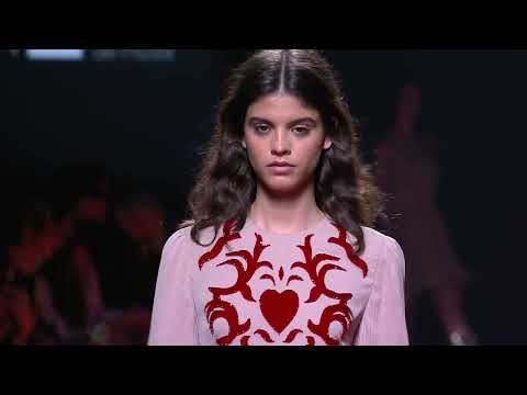 TERESA HELBIG | #MBFWMadrid Marzo 2022