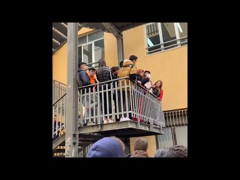 Preside classista: «non siete figli di contadini o ragazzi del professionale, siete liceali»