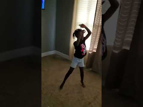 Taylor Dances To GBMNutron-Down Dey