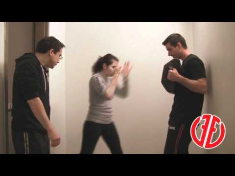 Krav Maga: Close Range Weapons: How To Fight, Real Self Defense Techniques