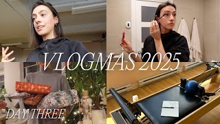 DAY IN MY LIFE AS A PILATES TEACHER 🩰✨ + cozy Christmas prep! (VLOGMAS DAY 3)