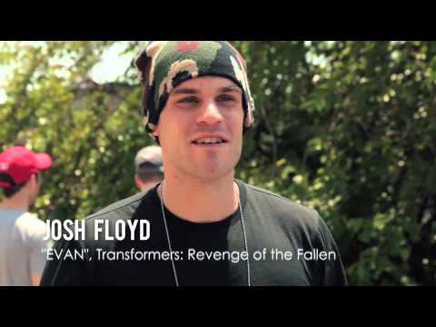 download lagu mp3 mp4 Transformers 2 Megan Fox Animated, download lagu Transformers 2 Megan Fox Animated gratis, unduh video klip Transformers 2 Megan Fox Animated