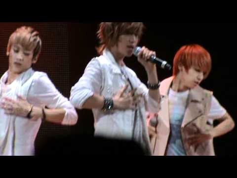 111002 Teen Top - No more Perfume on You @ Lotte World