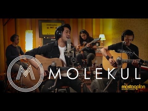 Selalu Ada by Molekul Band ( Live at Masterplan )