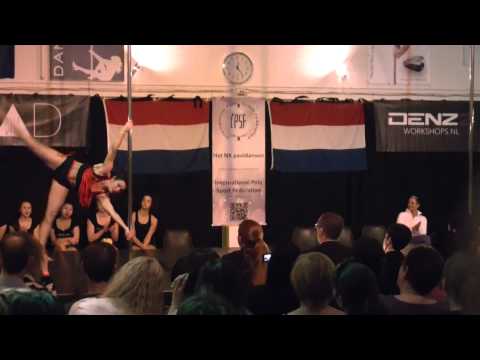 Monica van Beek winnares NK Paaldansen 2014 Masters