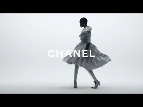 Taffeta Rustles - Fall-Winter 2020/21 Haute Couture Collection — CHANEL Haute Couture