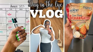 9 to 5 DITL: OMG it's August 😱, Gyno appt, Trying crab cakes from ALDI, work meetings, etc