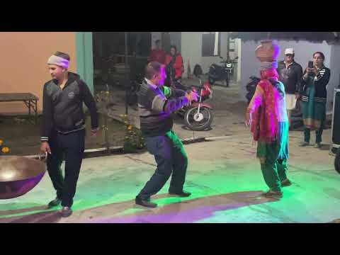 Himachali Dance ! Dhoban paniye jo Chali hai ! #thrillfulboy