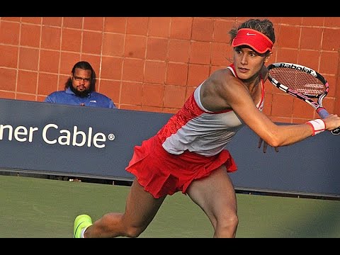 Bouchard to round 2 at the Open