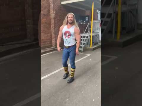 Throwback to Thor Love and Thunder with Chris Hemsworth 😂 Only the best boots for the Son of Odin
