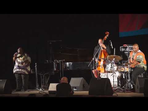 Cyrus Chestnut в Одессе