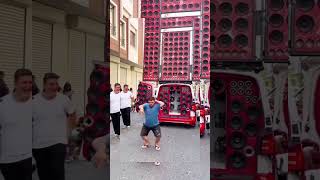 Download lagu WHEN I HEAR MY FAVORITE SONG | Electronic Dance Music #shorts mp3