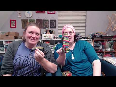 TheKnitGirllls Ep 419 - Rainbow Bears