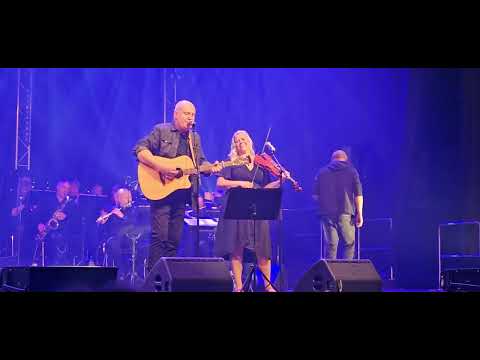 Because Of You - Tonny Iversen og Smøla Janitsjarorkester @ Braathallen 07.10.2023