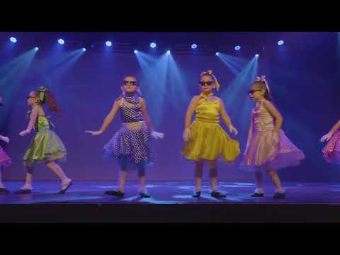 SESSÃO DAS 14h | Espetáculo 2023 | DE VOLTA PARA O PASSADO