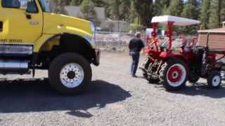 preview picture of video 'Jinma Tractor Pulling a International CXT'