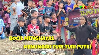 Download lagu Bocil pake iket dikalungin sedang menghayal turi turi putih|| jaranan lampung mp3 Download lagu Bocil pake iket dikalungin sedang menghayal turi turi putih|| jaranan lampung mp3