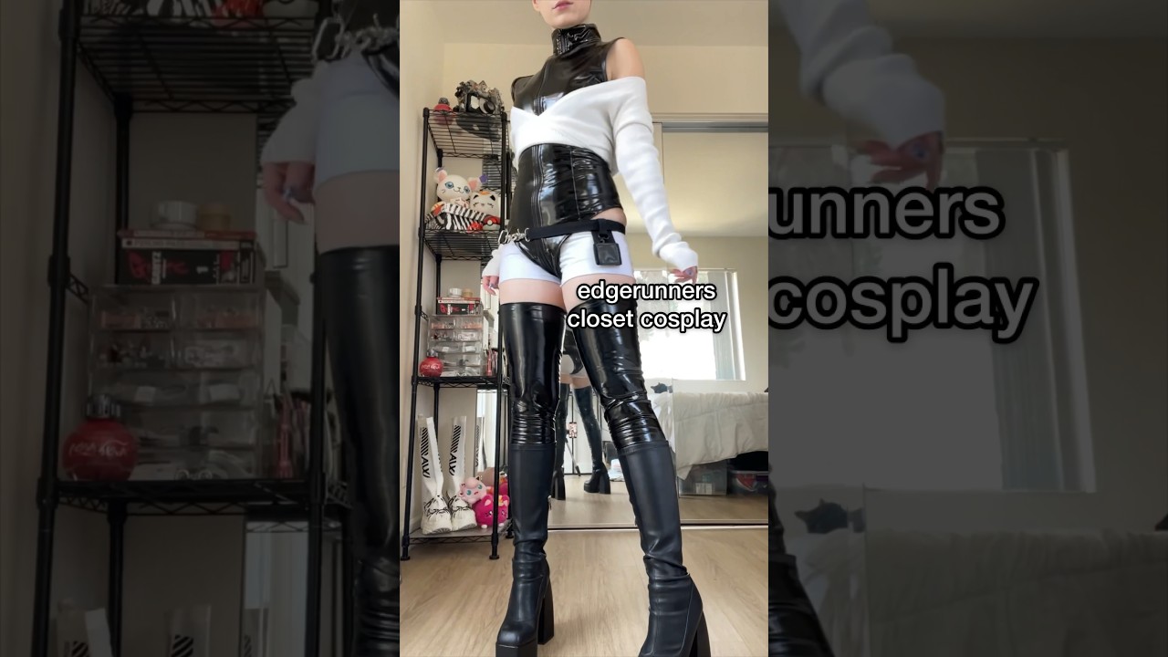 easy lucy cosplay from edgerunners ⚡️