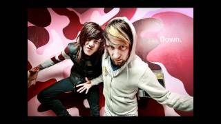 Down - Breathe Carolina (Lyrics.)