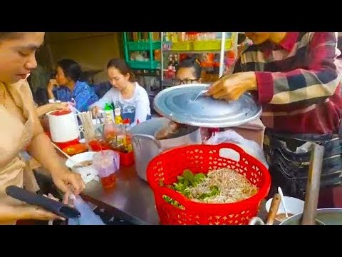 Breakfast And Fresh Food In Phnom Penh Market - Food Tour Video