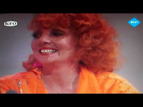 De playback en soundmix show met Hennie Huisman en de kandidaten jaar 1983