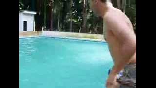 preview picture of video 'EXPLOSÃO NA PISCINA ITAPOROROCA.'