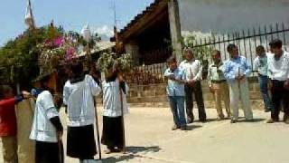 preview picture of video 'Procesión en Asunción Tlacolulita 2 de 3'