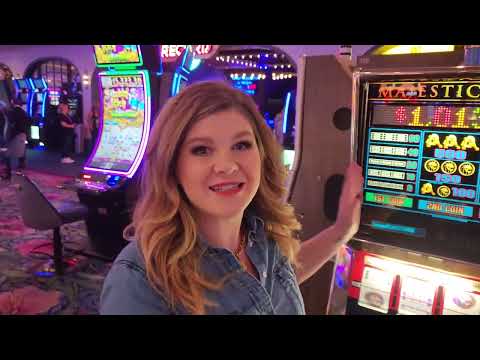 This Slot Machine is a MUST PLAY in Las Vegas! 🎰🤑