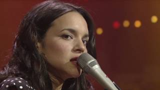 Norah Jones - &quot;The Sun Doesn&#39;t Like You&quot; [Live from Austin, TX]