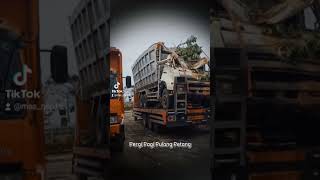 Download lagu Profesi Sopir Lintas. #shorts #sopirtruk #mekanik #viral #tiktok #trending #tredingvideo #story mp3 Download lagu Profesi Sopir Lintas. #shorts #sopirtruk #mekanik #viral #tiktok #trending #tredingvideo #story mp3