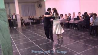 PAO SANZ y FACUNDO DE LA CRUZ Bailando el Tango MANDRIA en FLOREAL MILONGA