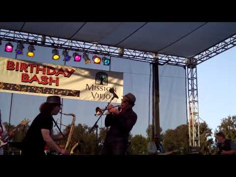 Grazin' In The Grass - Boney James & Rick Braun (Smooth Jazz Family)