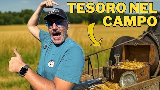 Pazzesco RiTROVAMENTO INASPETTATO in superficie a caccia di tesori sul CAMPO CON METAL DETECTOR