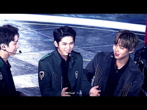 [4K] 171216 프리미어팬콘 2차 옹성우 곡소개 멘트