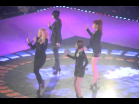 [FANCAM] 110219 2NE1 - Can't Nobody @ DAUM-MTV mufest 2011