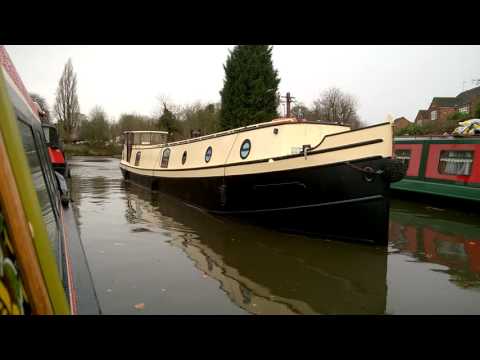 Narrow beam Dutch Barge