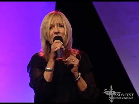 KARTULINA – Nevia Rigutto