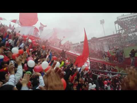 "RECIBIMIENTO DE SAN MARTIN DE TUCUMÃN (Globazo) San Martin 2 - 0 Mitre" Barra: La Banda del Camion • Club: San Martín de Tucumán • País: Argentina