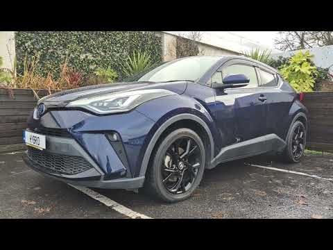 Toyota C-HR 1.8 HYBRID / SOL G-PACK NERO EDITION / - Image 2