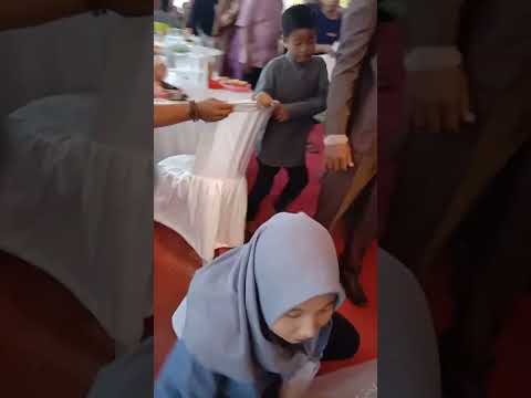 arak arakan pengantin dusun Sasak bomo