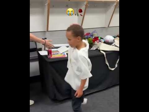 Canon Curry already showing he’s HIM 😤 (via @dpinterns/IG)