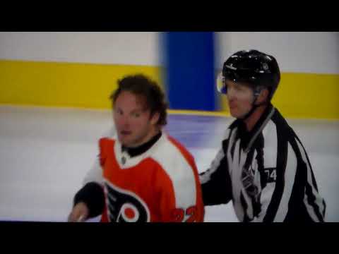 NHL hockey fight - Brendan Lemieux(Flyers) vs. Radko Gudas(Panthers)