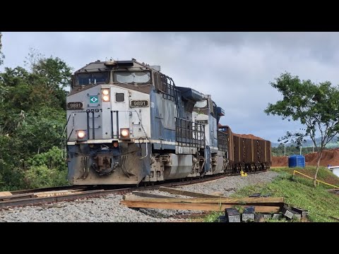 Trem de bauxita carregado partindo do pátio de Santa Isabel GO, Ferrovia Norte Sul