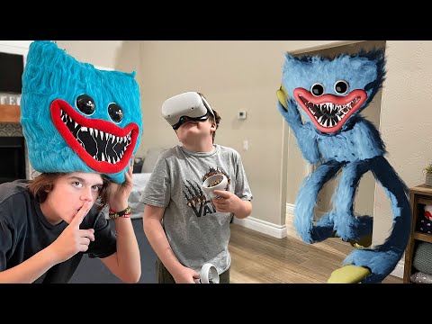 Super Fun Playtime Hide and Seek With Huggy Wuggy!