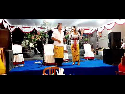 live lagu ngecogin tembok ..Tut sana feat gek chik ing