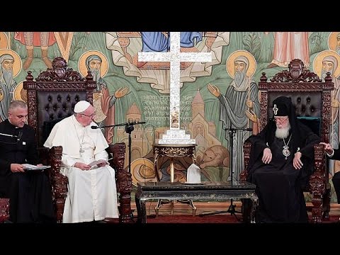 VATIKAN NEWS: Papst Franziskus besucht Kaukasus und ruft zum Frieden auf