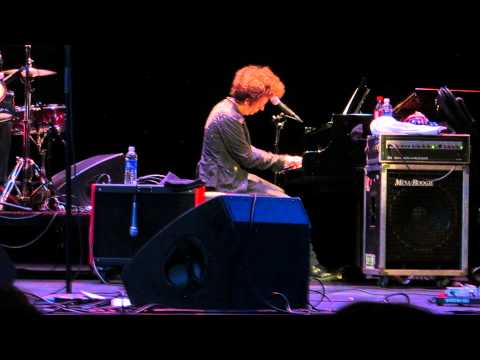 ''Love Is A Train'' - Willie Nile Band - Hamilton Stage - Rahway, New Jersey - September 20th, 2013